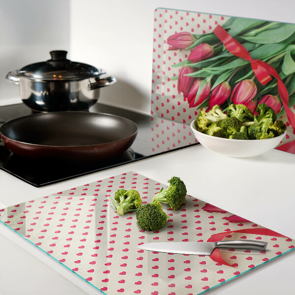 Üveg vágódeszka fényképpel Tulipánok szívekkel és szalaggal
