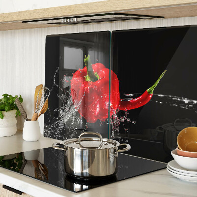 Üveg vágódeszka fényképpel Pirospaprika vízben