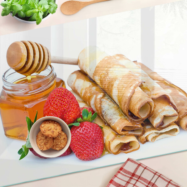 Edzett üveg vágódeszka Palacsinta mézzel és eperrel