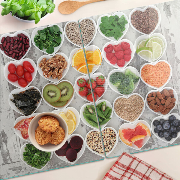 Üveg vágódeszka Gyümölcsök és zöldségek a szívekben