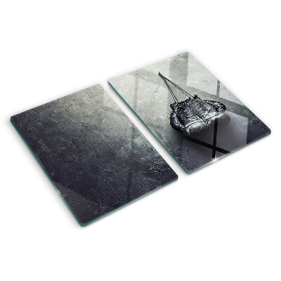 Üveg vágódeszka Egy fotel minimalista belső térben