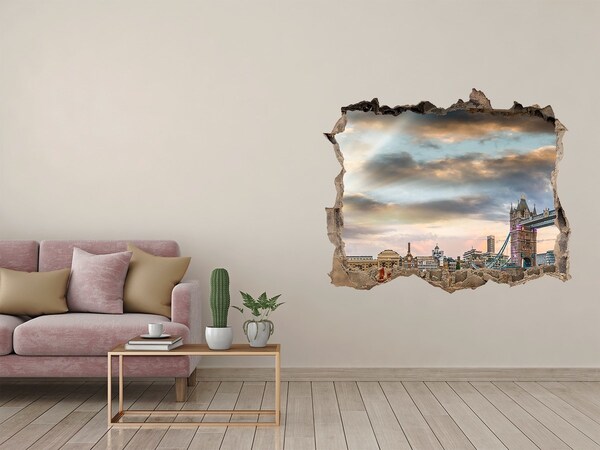 Fali matrica lyuk a falban Tower Bridge Londonban