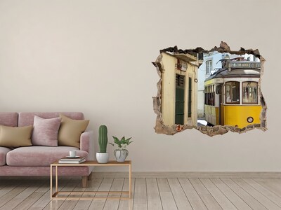 3d lyuk fal dekoráció Egy sárga villamos egy keskeny utcában