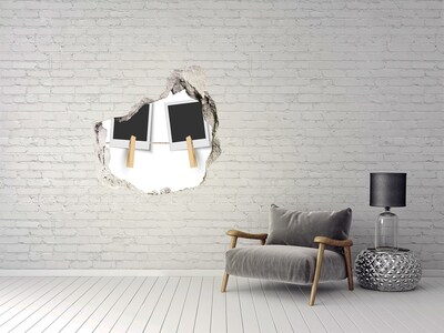 3d fali matrica lyuk a falban Egy sérült fal képkeretekkel