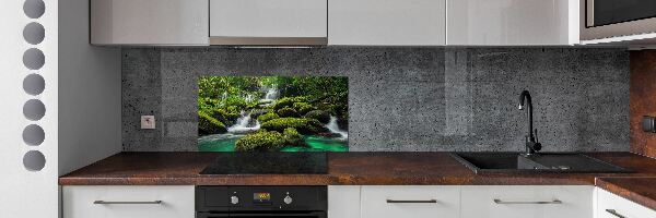 Konyhai dekorpanel Vízesés az erdőben