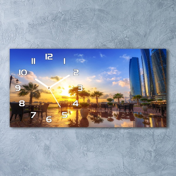 Négyszögletes üvegóra vízszintesen Abu dhabi keleti