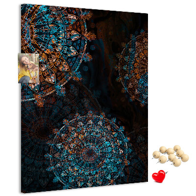 Fali parafa üzenőtábla Bonyolult mandala minták sötét háttér előtt