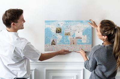 Színes parafatábla Világtérkép színes gombostűkkel