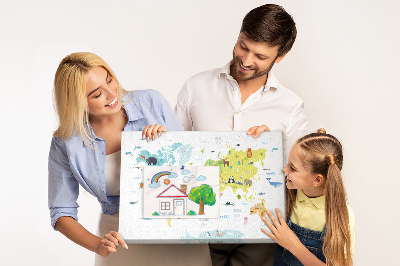 Színes parafatábla Világtérkép állatos illusztrációkkal.
