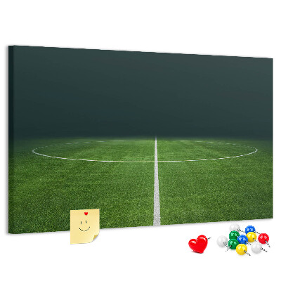 Nagy parafatábla Futballpálya vonalakkal és fűvel.