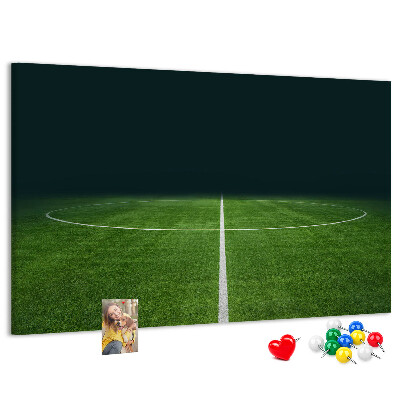 Nagy parafatábla Futballpálya vonalakkal és fűvel.