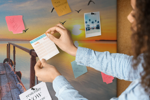 Nagy parafatábla Naplemente egy nyugodt tó felett