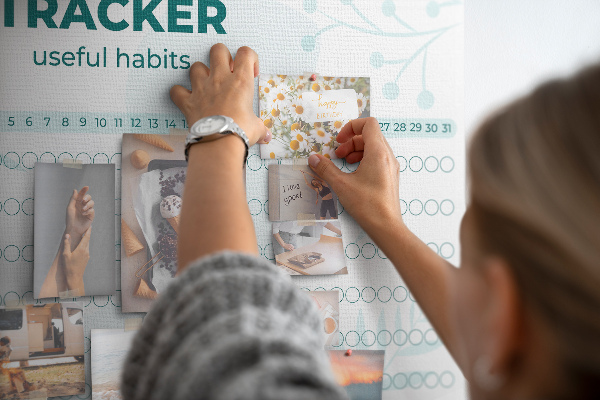 Nagy parafatábla Szokáskövetés finom növényi mintázattal