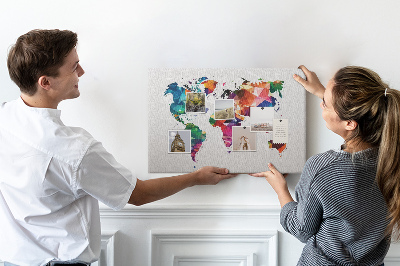 Parafatábla falra Színes világtérkép geometrikus stílusban
