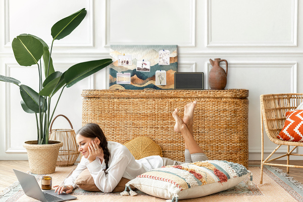 Parafatábla falra Hegyi táj visszafogott színekben