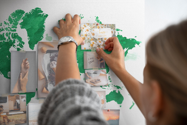 Színes parafatábla Zöld akvarell világtérkép