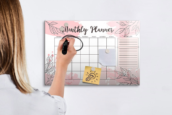 Törölhető mágneses tábla Havi tervező fotóknak is elegendő hellyel