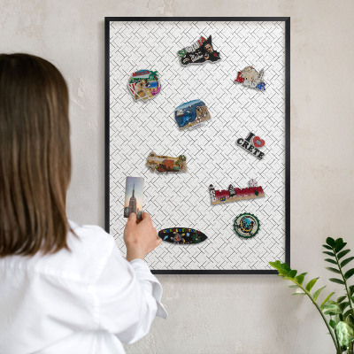 Dekoratív fali mágnestábla fekete keret Fehér halszálka