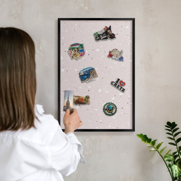 Mágneses tábla emlék mágneseknek fekete keretben Modern terrazzo