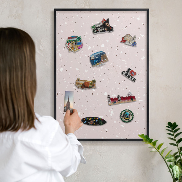 Mágneses tábla emlék mágneseknek fekete keretben Modern terrazzo