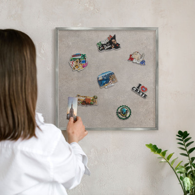 Keretes fém mágnestábla ezüst színben Semleges elegancia
