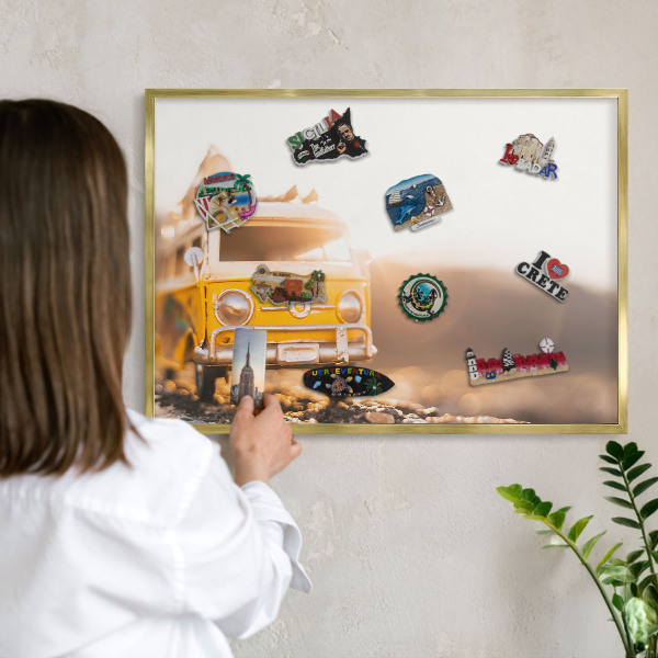 Keretes mágneses tábla arany színben Retro utazás