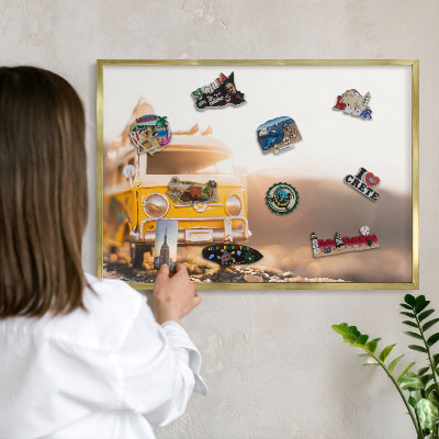 Keretes mágneses tábla arany színben Retro utazás