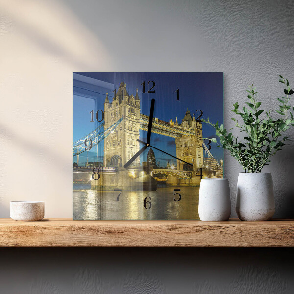 Szögletes üvegóra Londoni híd
