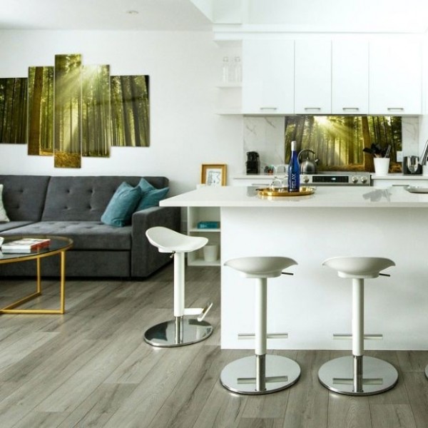 Hogyan rendezzünk be egy modern nappalit konyhával?